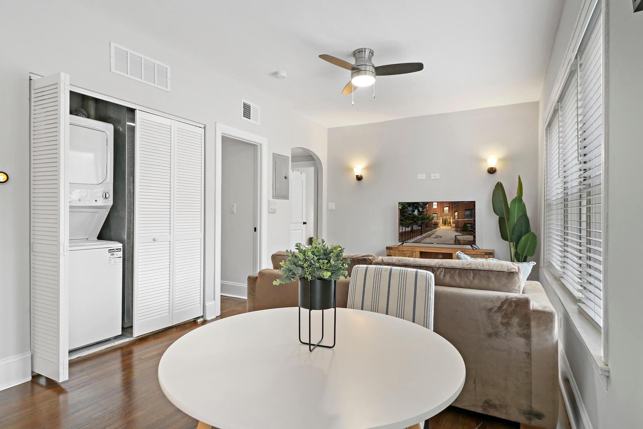 4615-27 N. Ashland Ave. 4615-27 N. Ashland Ave., Chicago, IL 60640 Ravenswood - Leasing by Cross Street